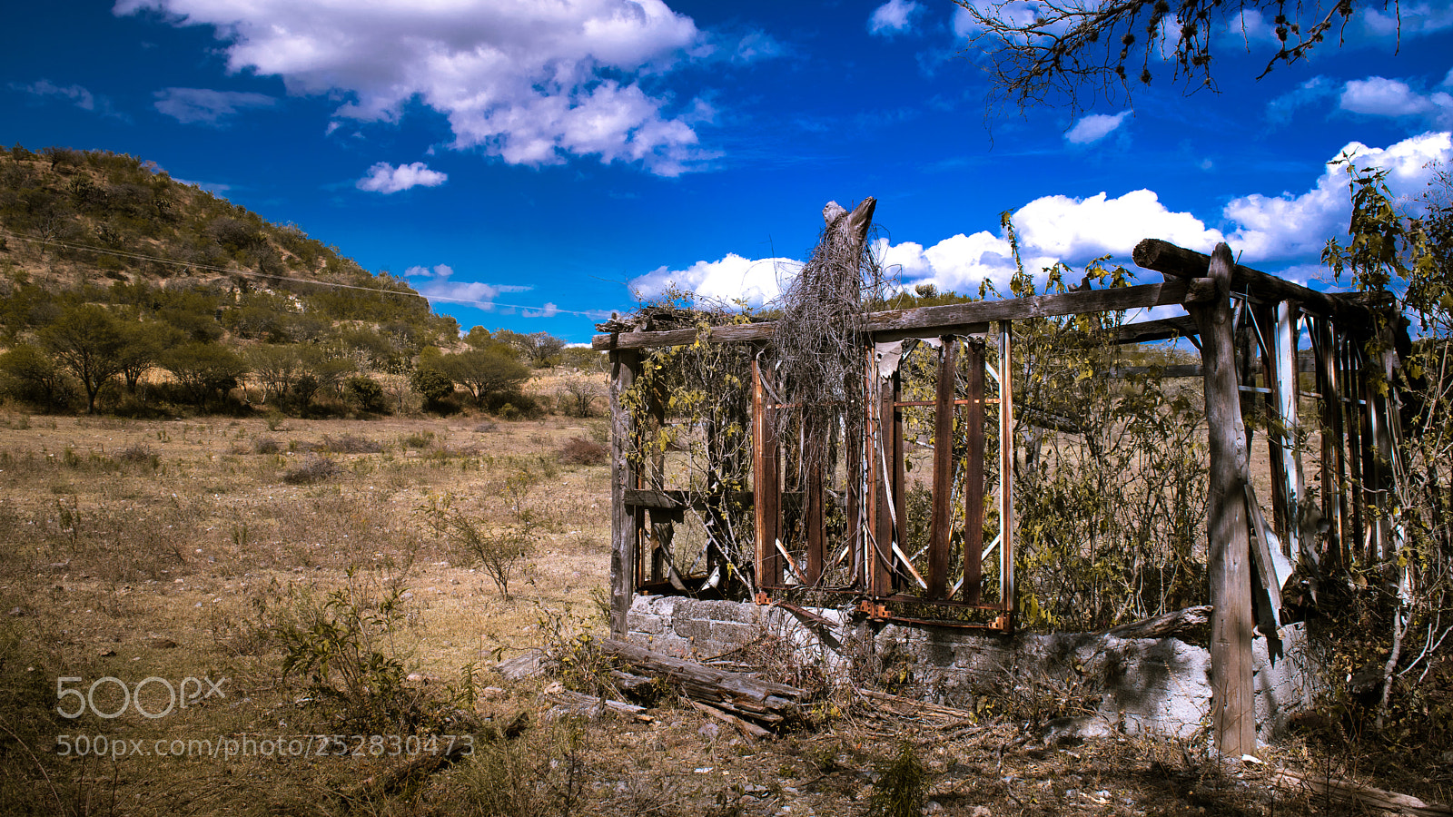 Nikon D5300 sample photo. Construcción abandonada photography
