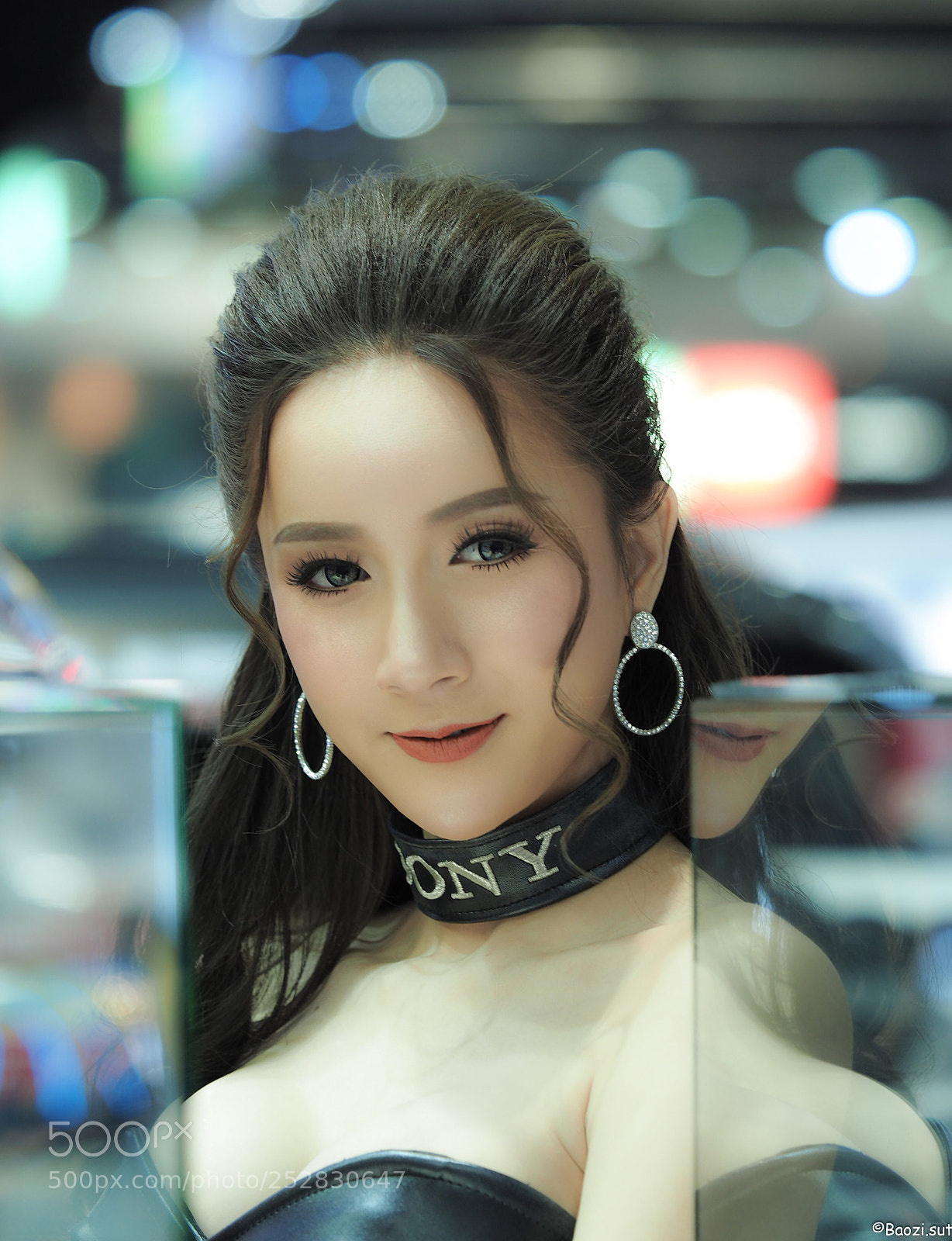 Olympus OM-D E-M5 II sample photo. Bangkok international motor show photography