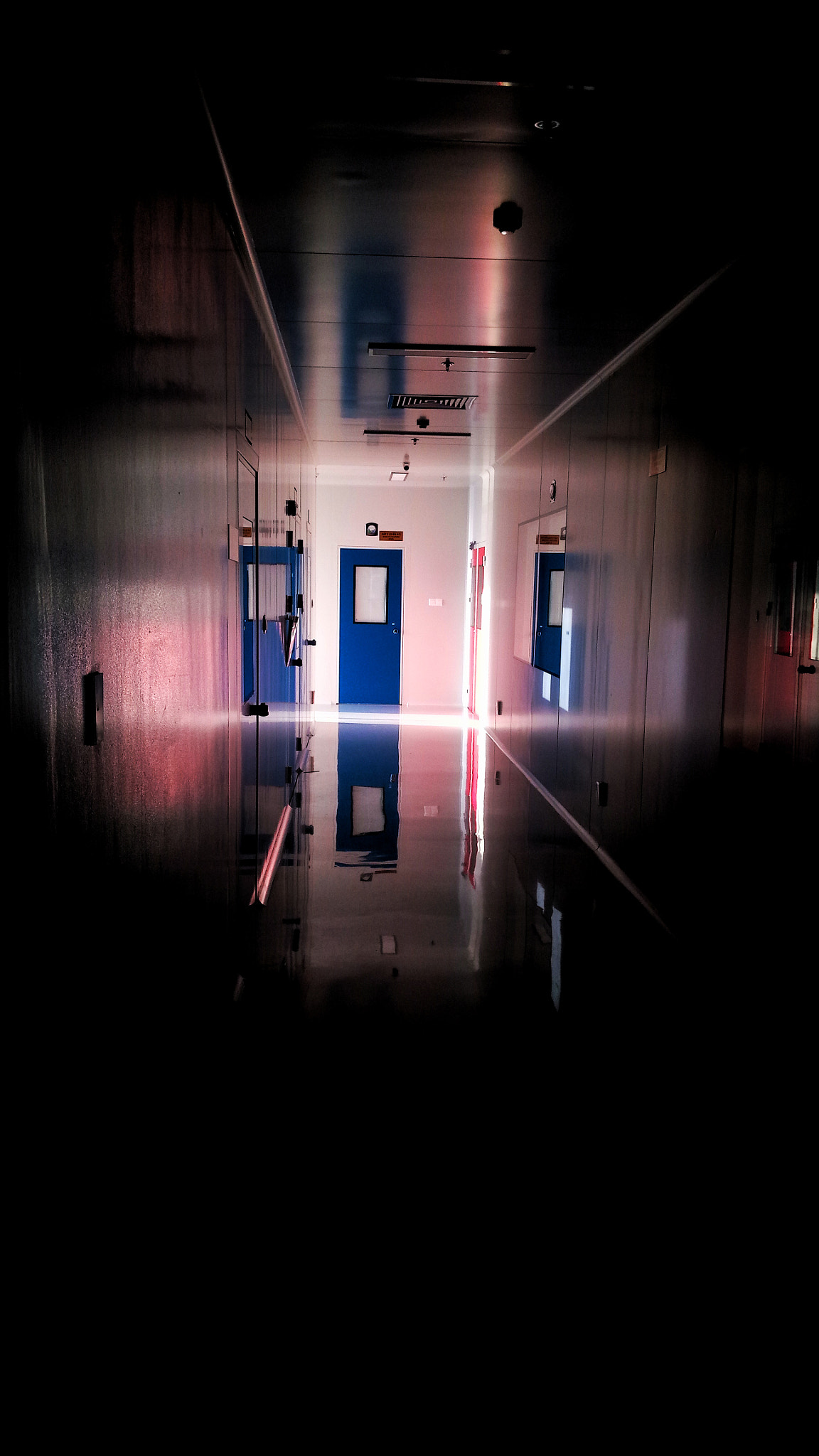 ASUS ZenFone Max Plus M1 (ZB570TL) sample photo. The light at the end of the tunnel photography