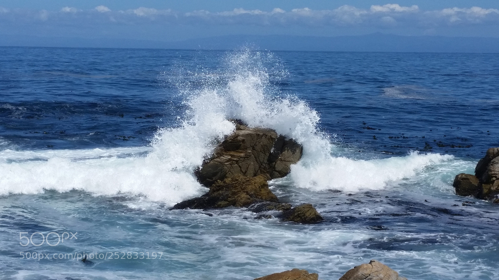 Samsung Galaxy S5 sample photo. Wave over rock photography