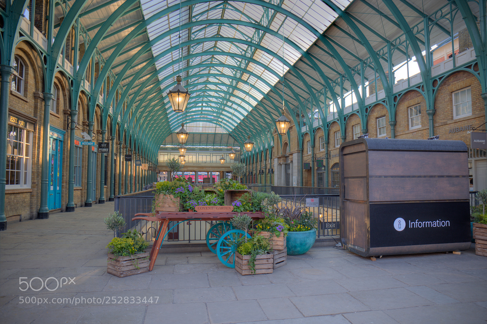 Canon EF 24-70mm F4L IS USM sample photo. Covent garden london uk photography