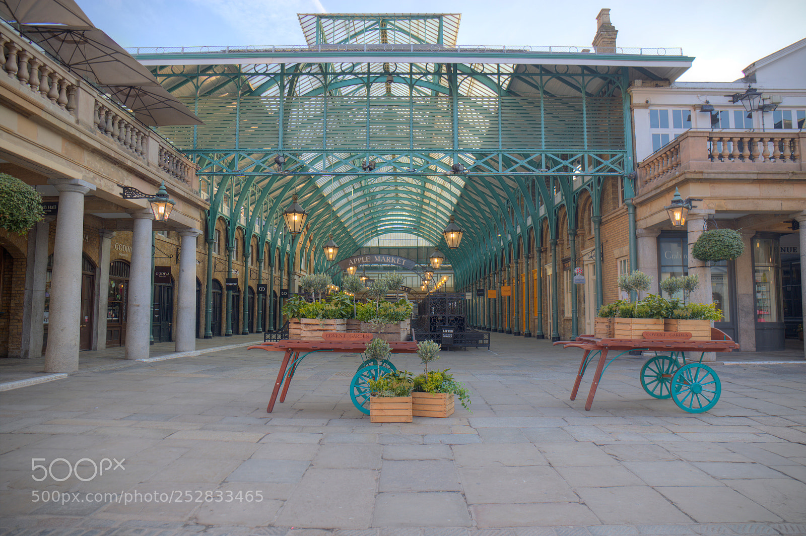 Canon EF 24-70mm F4L IS USM sample photo. Covent garden london uk photography
