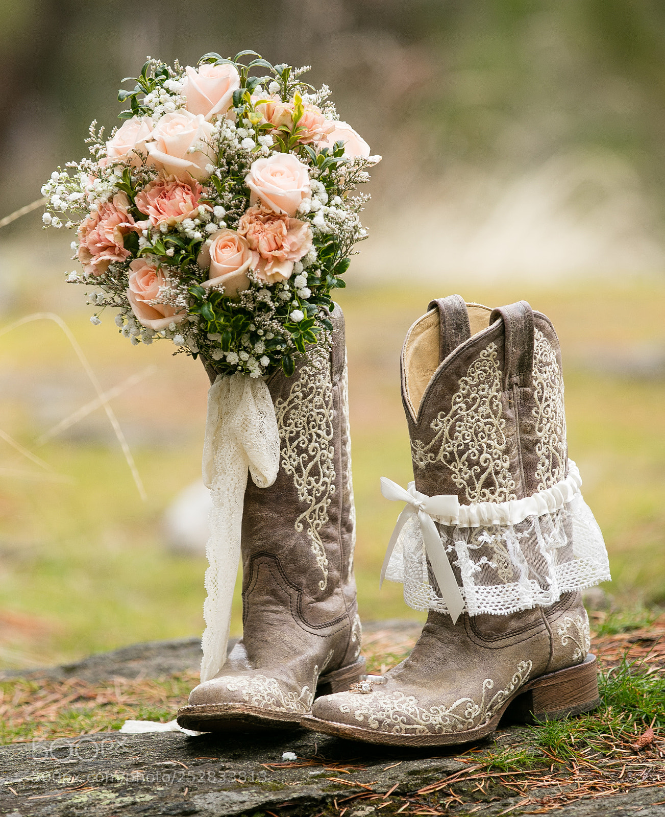 Canon EOS 5DS R sample photo. Wedding accessories photography