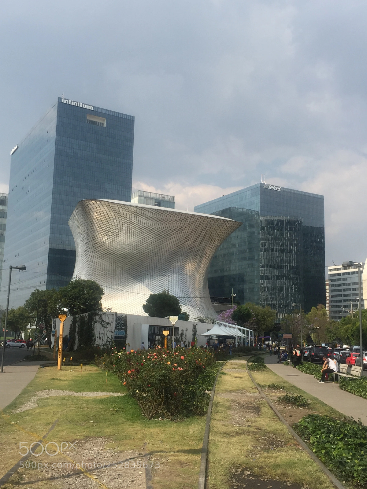 Apple iPhone 6 sample photo. D a de museo photography