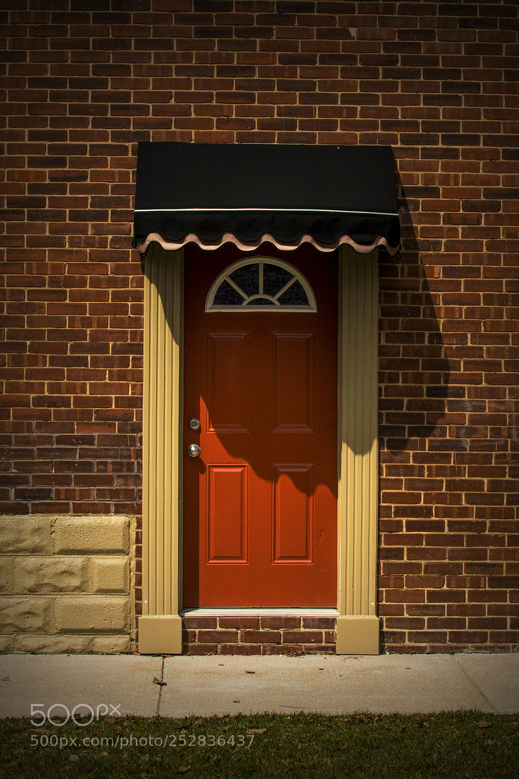 Nikon D500 sample photo. Orange door. windsor, on. photography