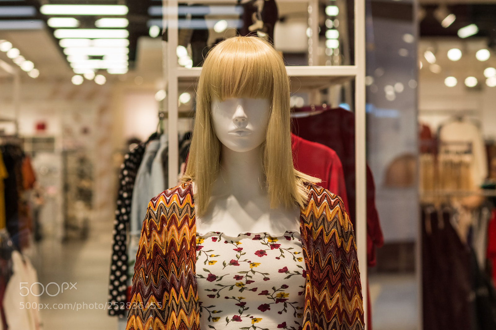 Nikon D7200 sample photo. Mannequins in galeries de photography