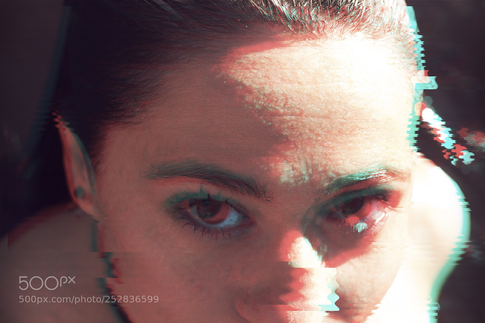 Canon EOS 1300D (EOS Rebel T6 / EOS Kiss X80) sample photo. Glitch photography