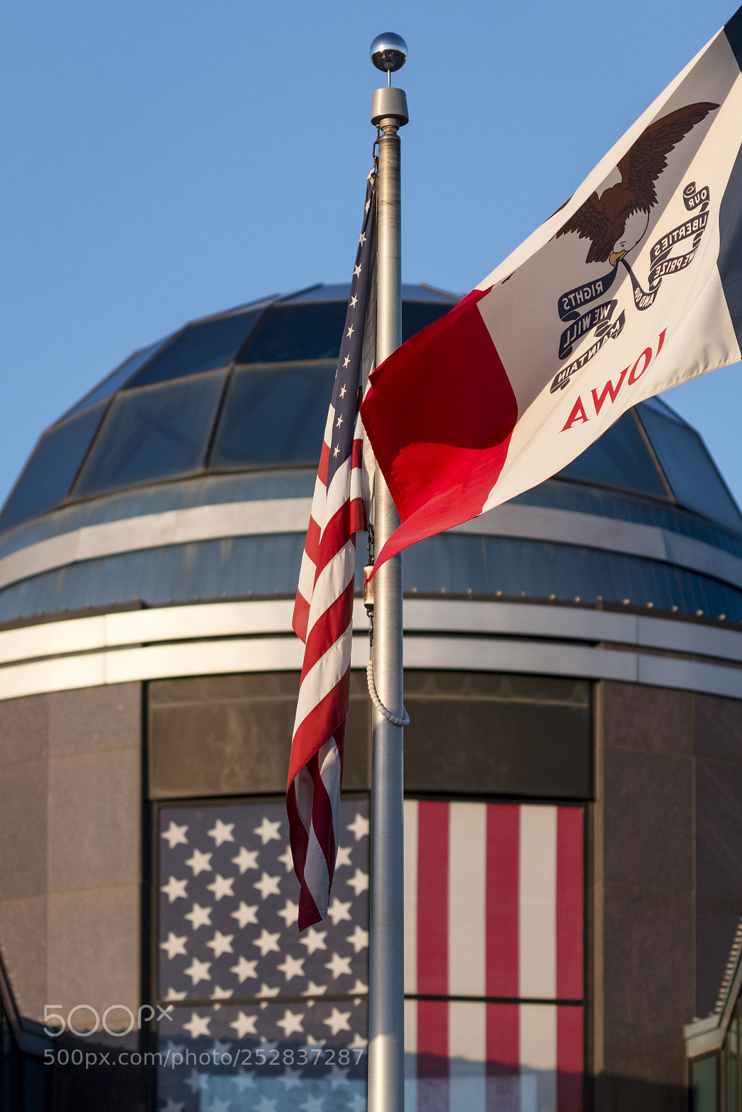 Canon EOS 70D sample photo. "patriotic building" photography