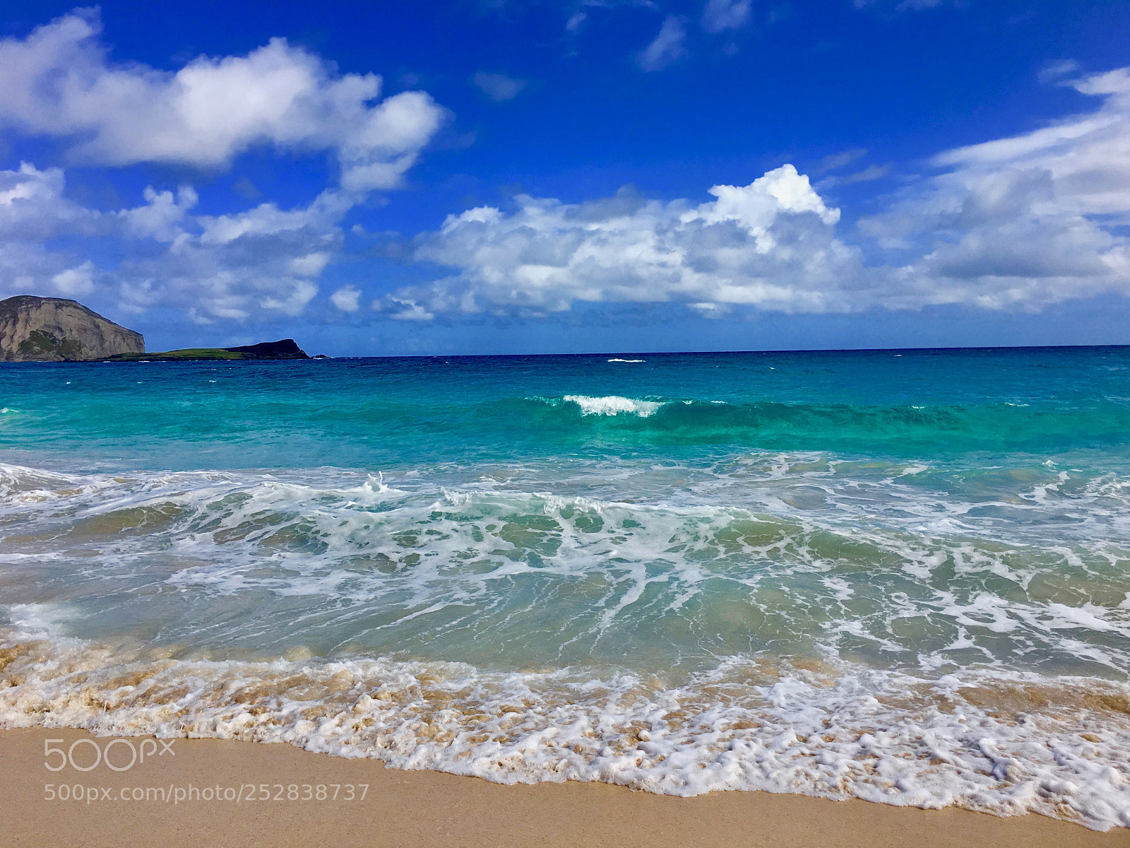 Apple iPhone 6s sample photo. Waves in hawaii photography