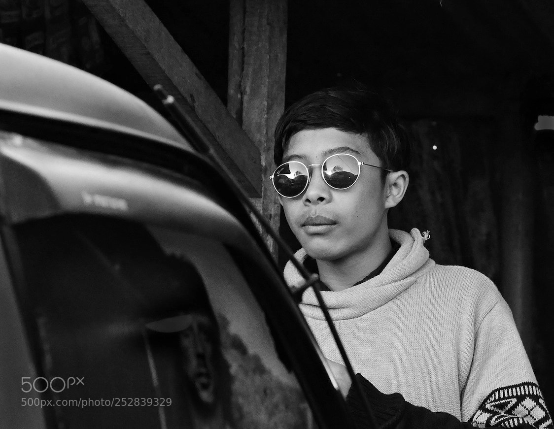 Panasonic Lumix DMC-GH4 sample photo. New glasses photography