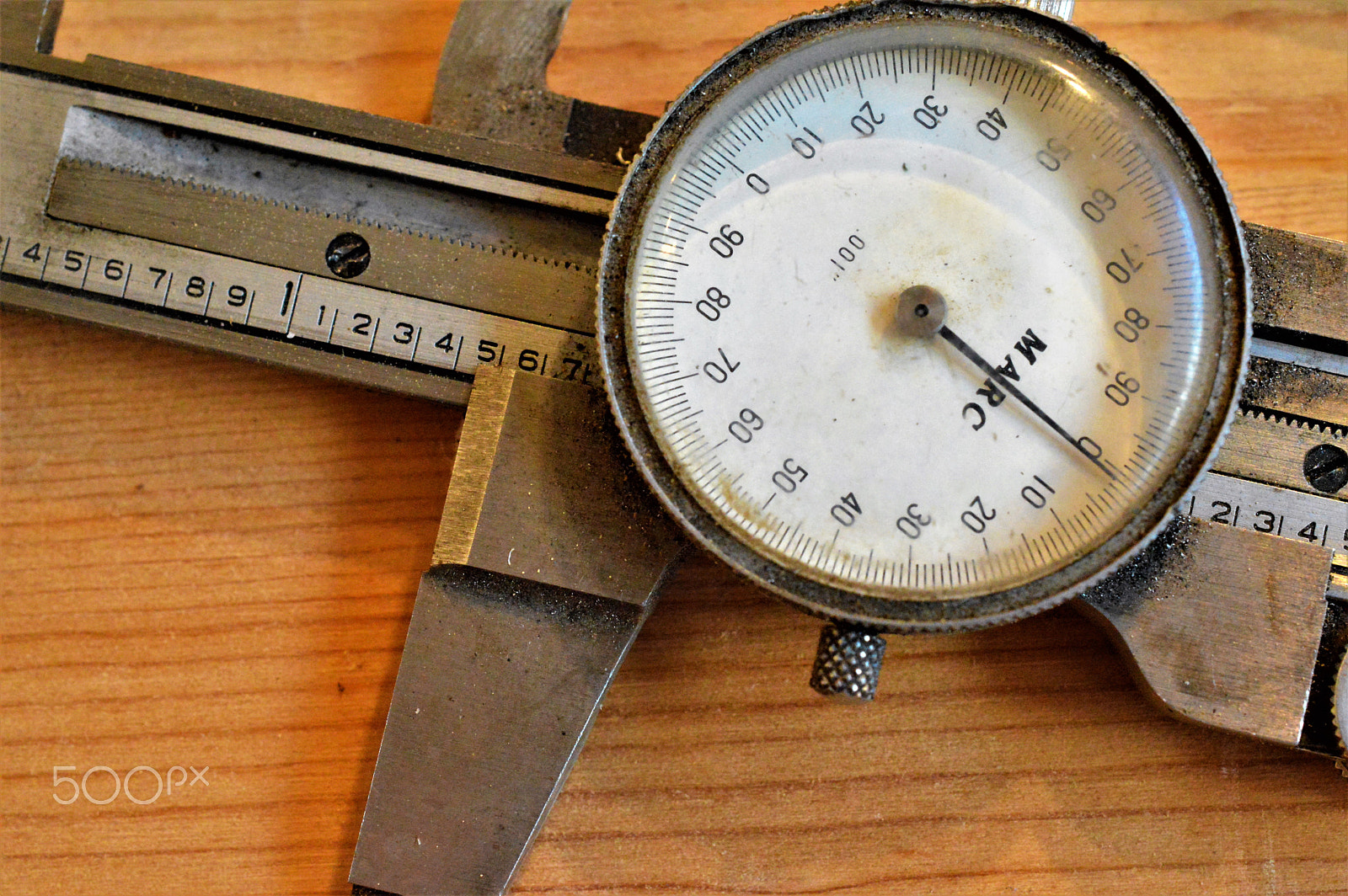 Nikon AF-S DX Micro Nikkor 40mm F2.8 sample photo. Calipers photography
