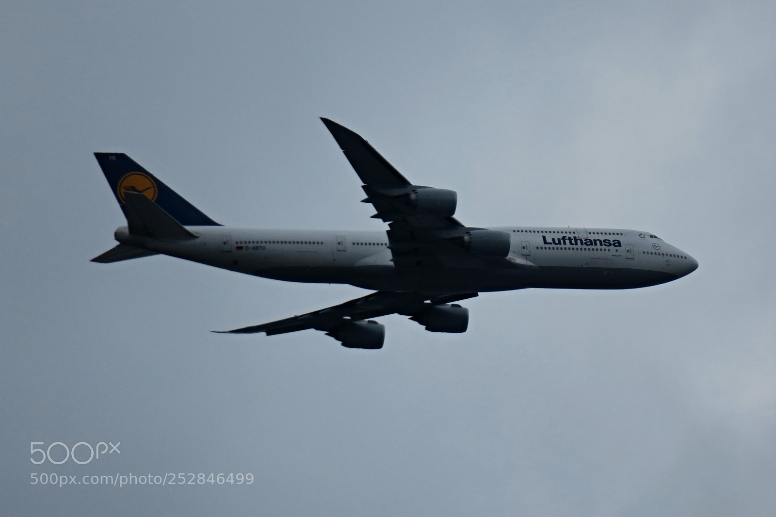 Canon PowerShot G3 X sample photo. Lufthansa boeing 747-800 landing photography