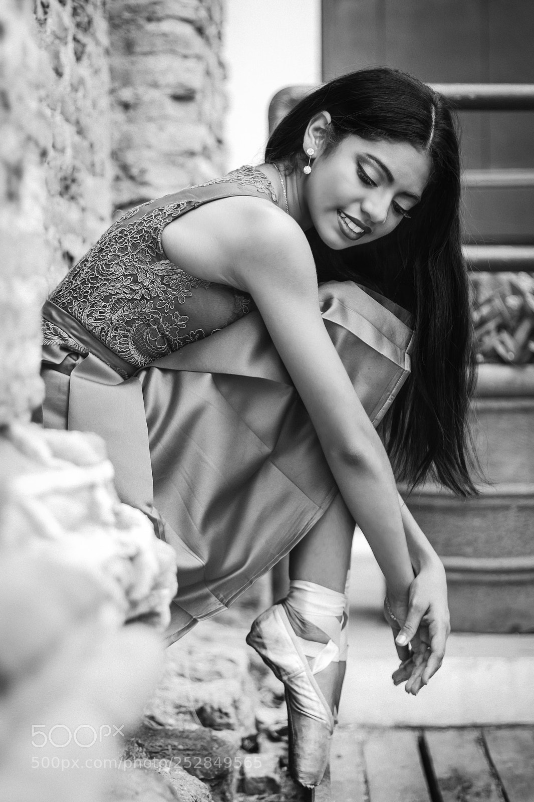 Canon EOS 70D sample photo. Girl with pointe shoes photography