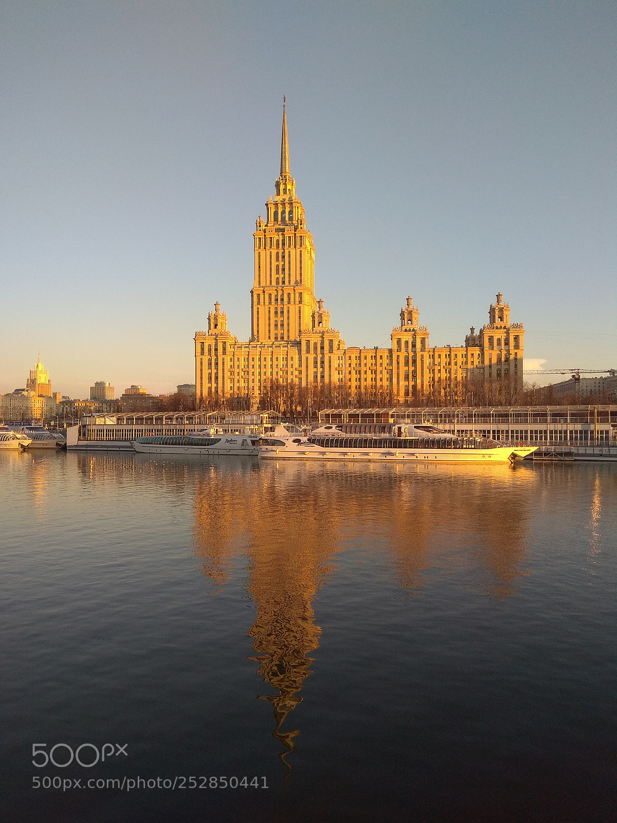 Xiaomi Redmi Note 4 sample photo. Ukraina hotel, moscow photography