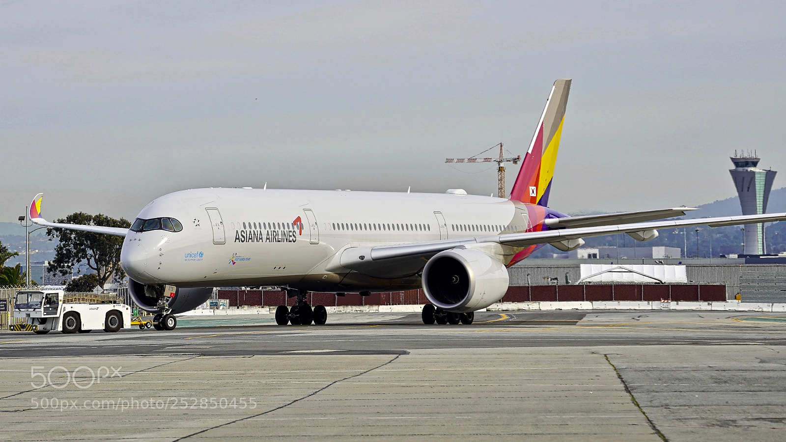 Sony a7R III sample photo. Asiana airlines 2017 airbus photography