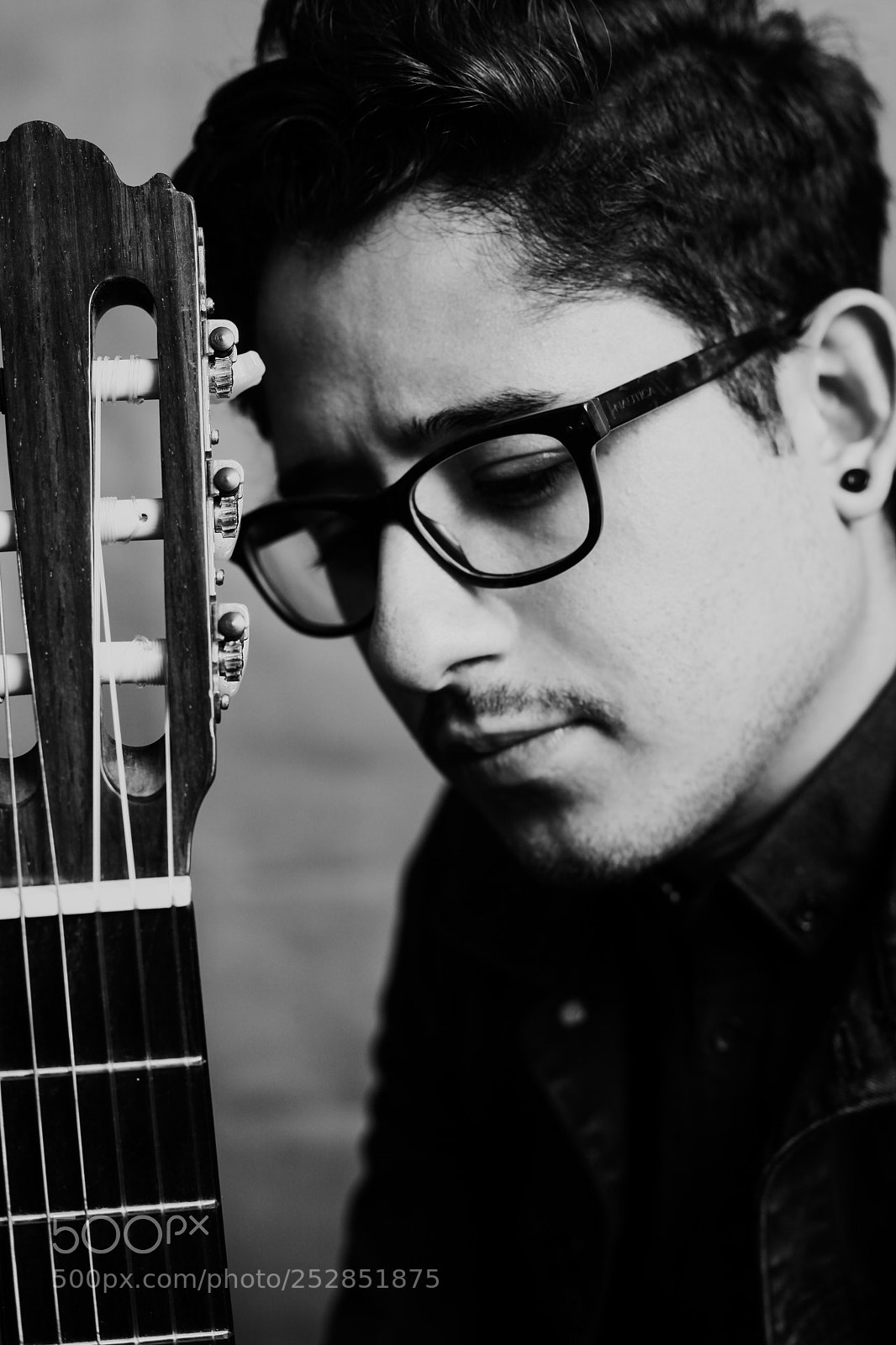 Canon EOS 5D Mark II sample photo. Musician photography