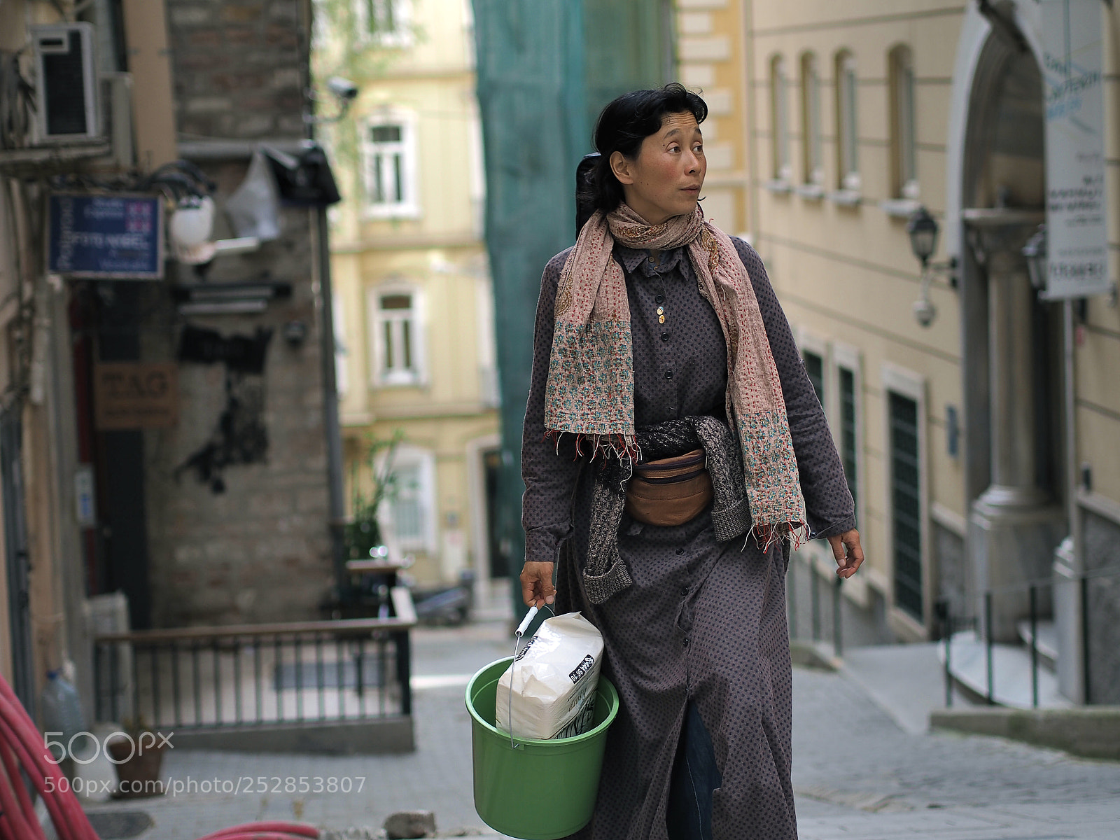 Olympus PEN E-P5 sample photo. The bucket photography