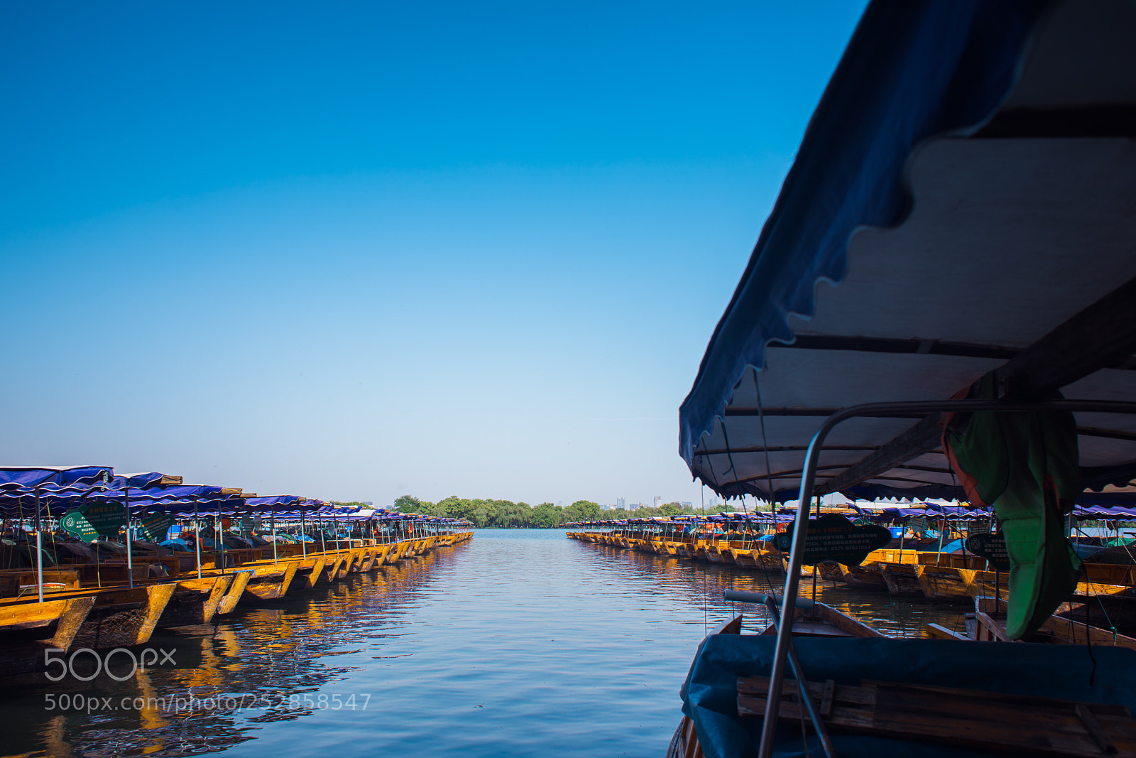 Canon EOS 5D Mark IV sample photo. West lake photography