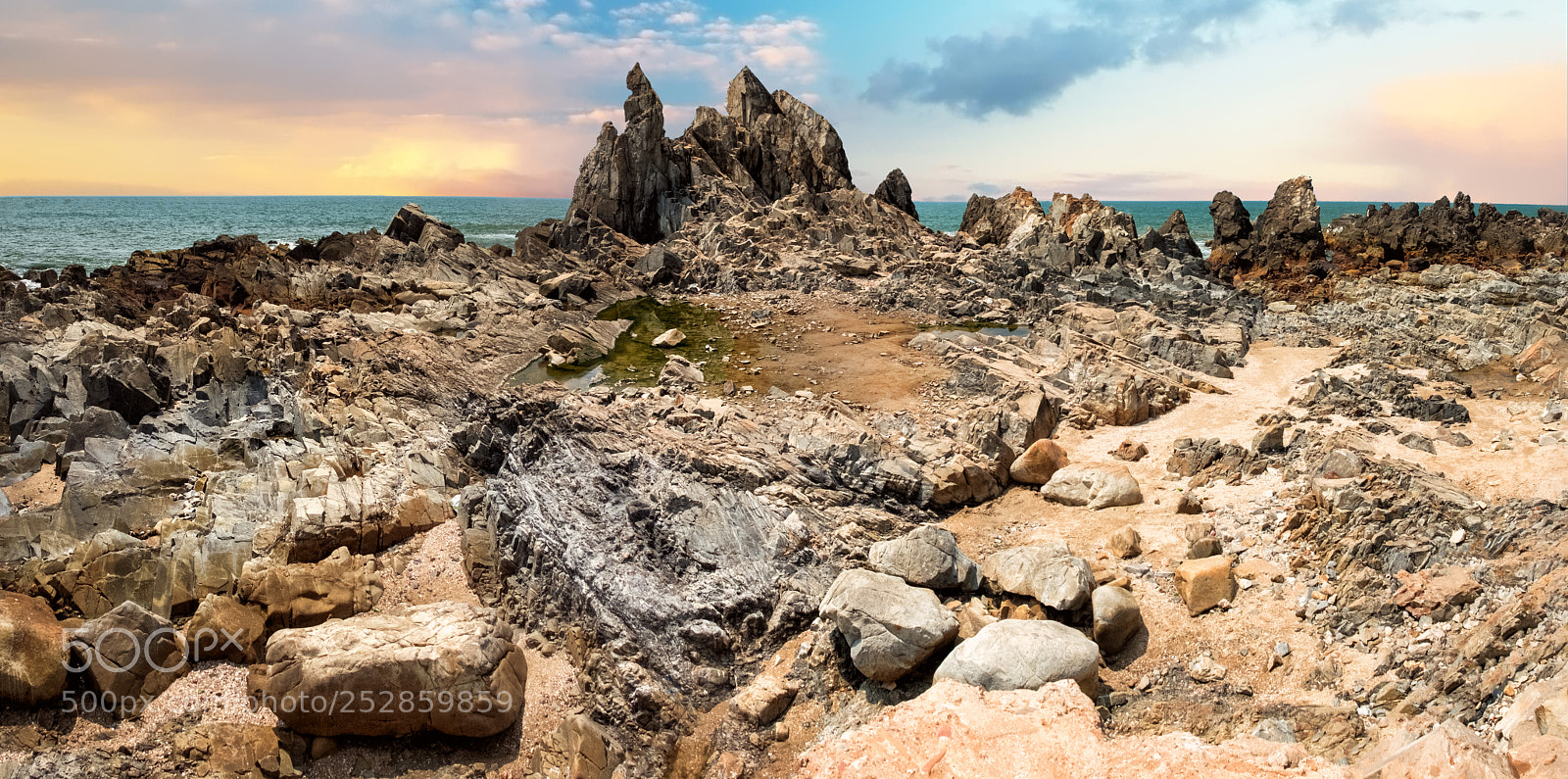 Fujifilm X30 sample photo. Coast of arambol photography