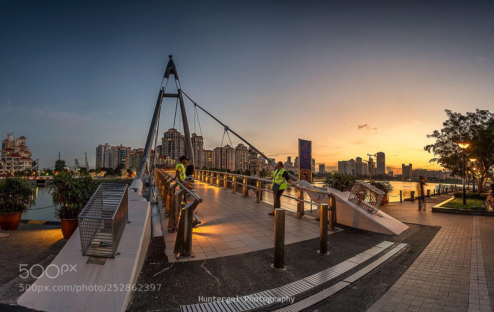 Nikon D610 sample photo. Talking under sunset photography