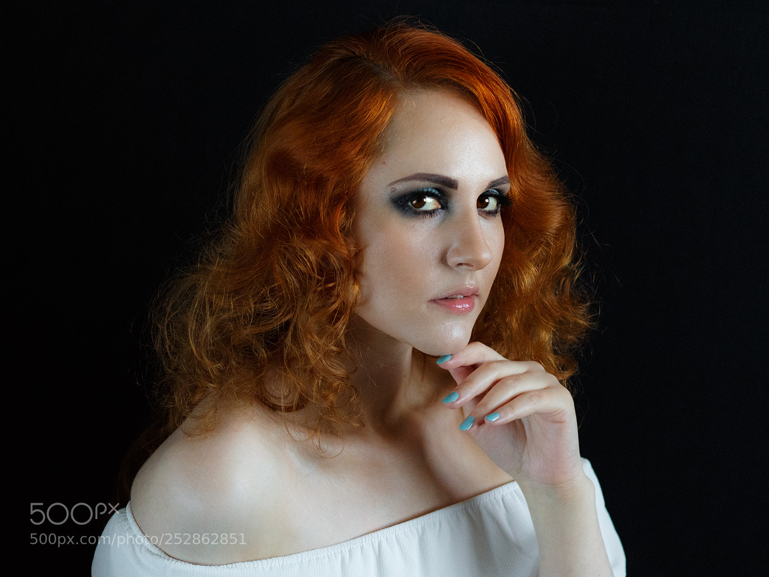 Canon EOS 100D (EOS Rebel SL1 / EOS Kiss X7) sample photo. Redhead woman portrait photography