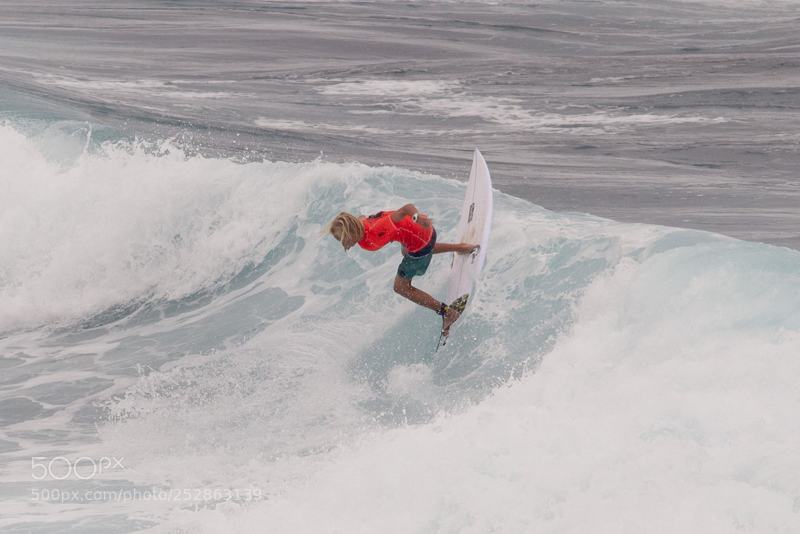 Canon EOS 5D Mark II sample photo. Youth surfing photography