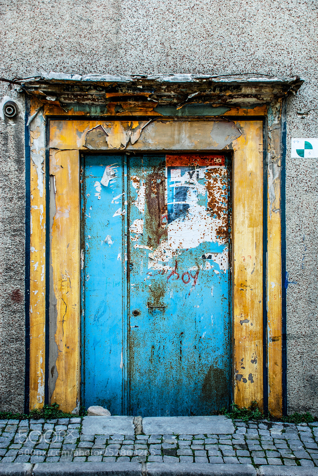 Nikon D80 sample photo. Blue door, istanbul photography