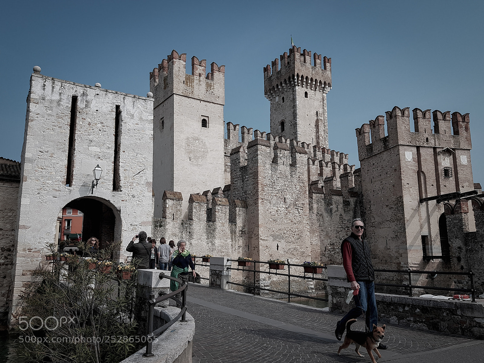 Samsung Galaxy S7 sample photo. Castello scaligero photography