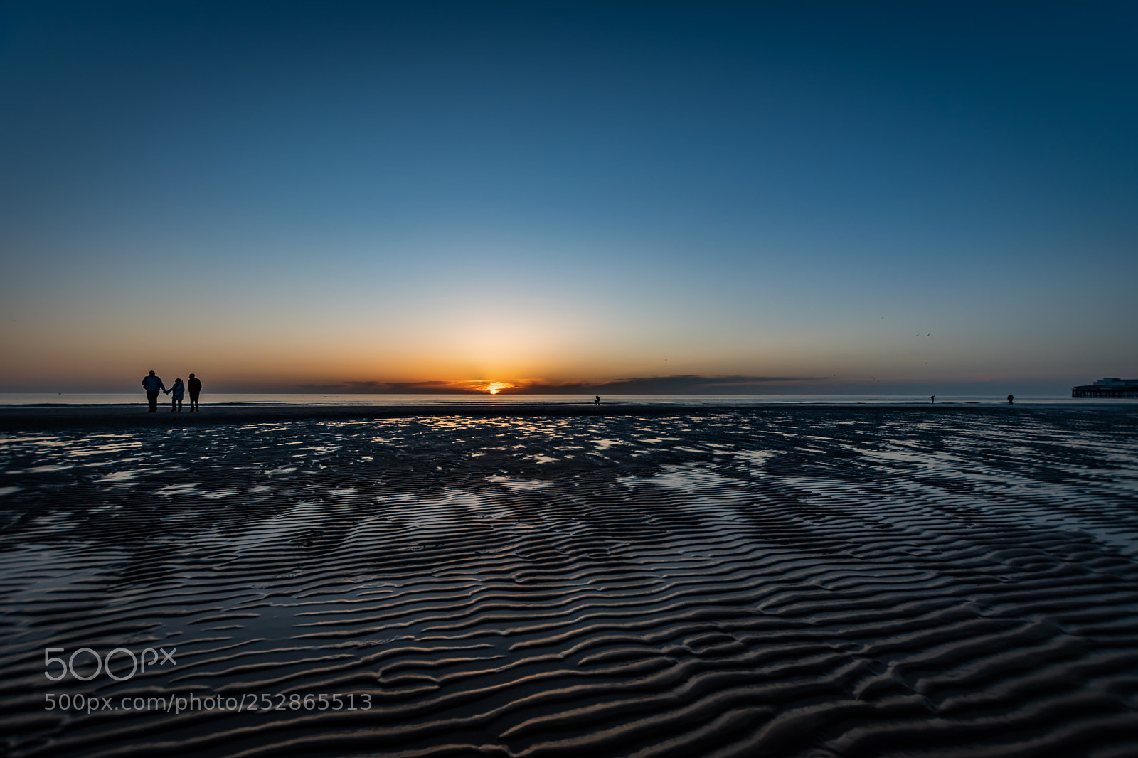 Nikon D5600 sample photo. Strangers at sunset photography