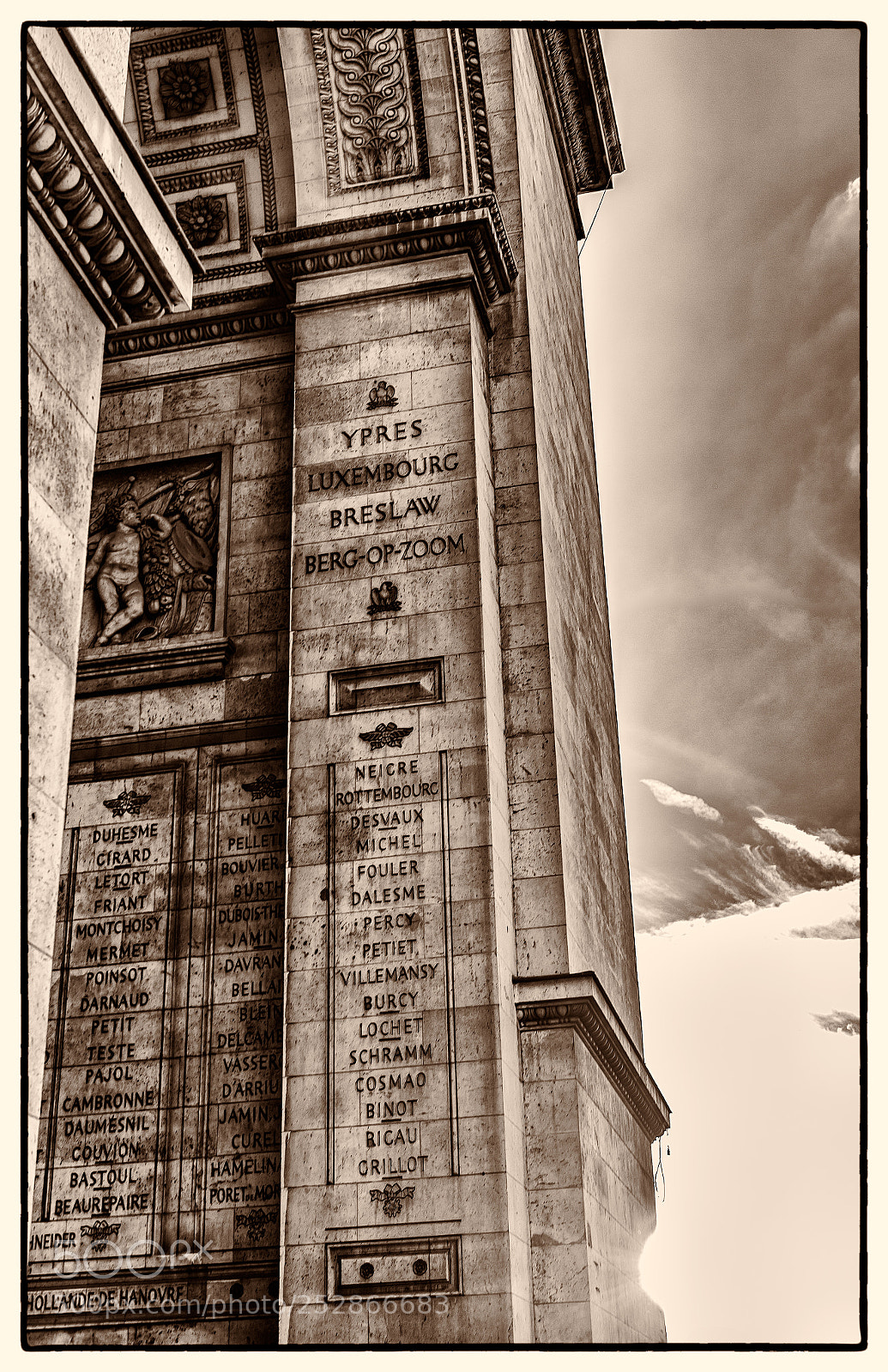 Nikon D5 sample photo. Arc de triomphe sunset photography