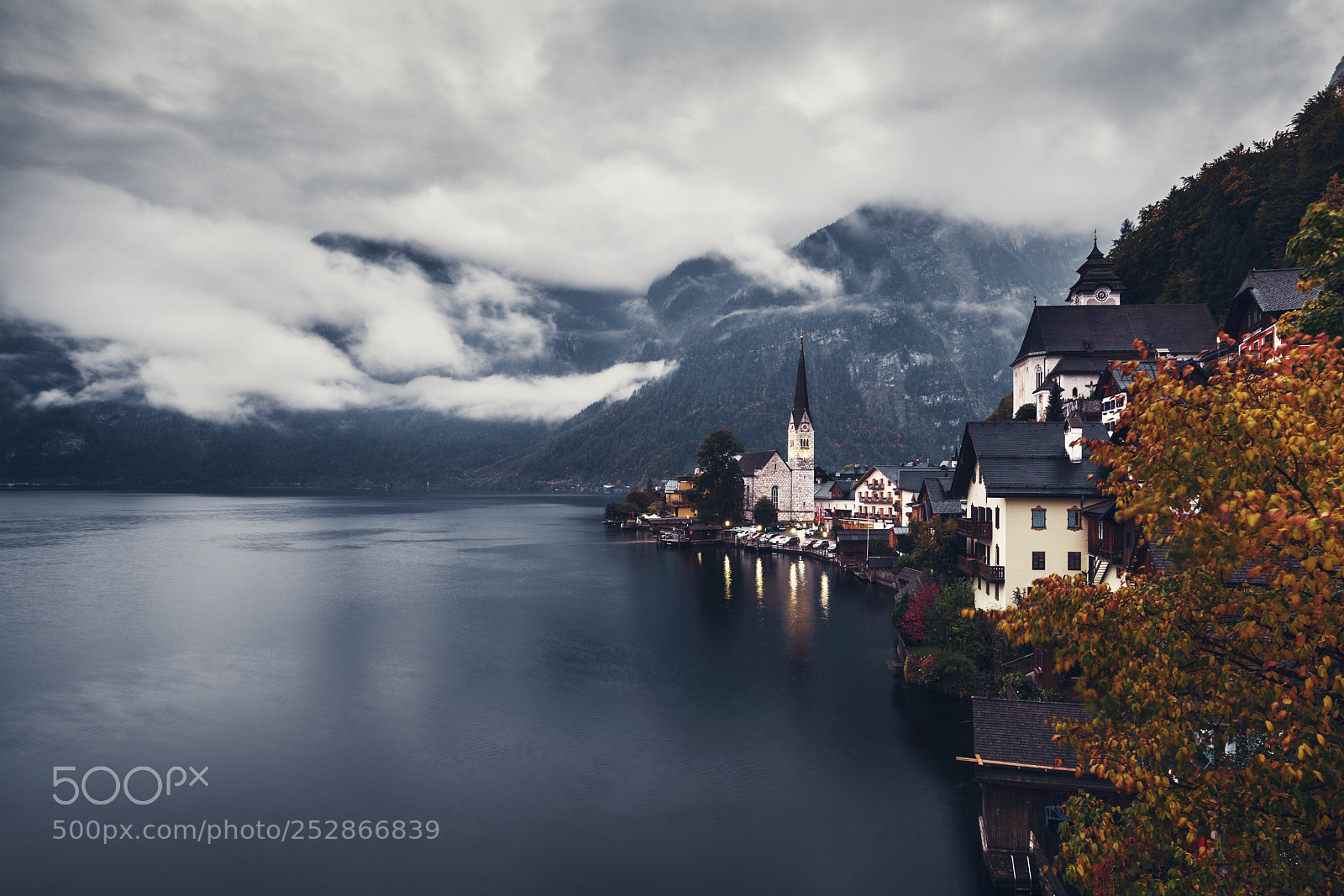 Canon EOS 5DS sample photo. Hallstatt moody morning photography