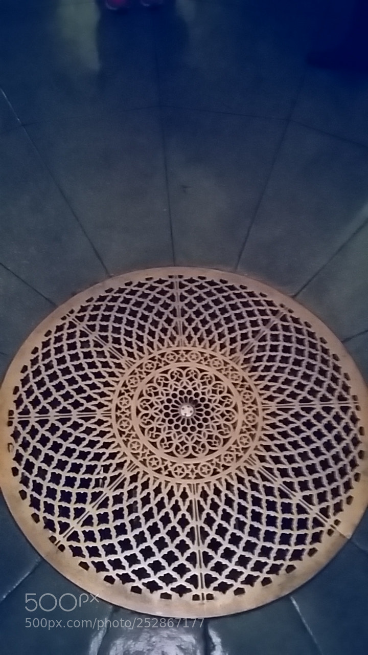 Samsung Galaxy Grand Prime sample photo. Chamber floor grate photography