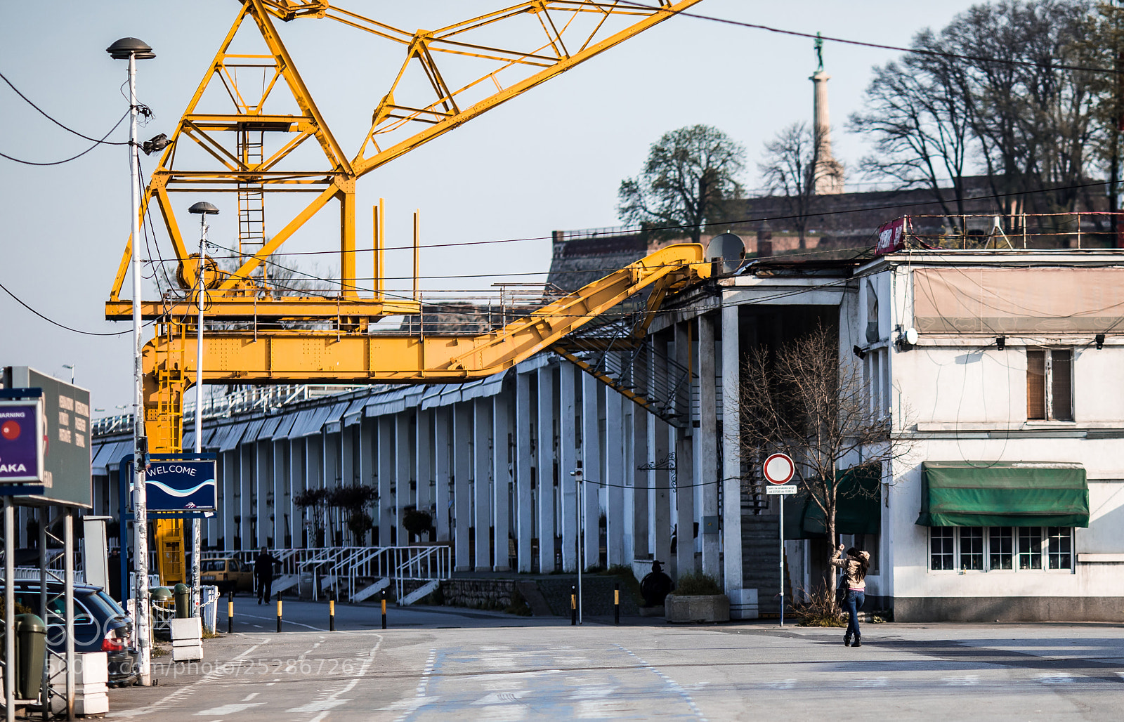 Canon EOS 5D Mark IV sample photo. City morning photography