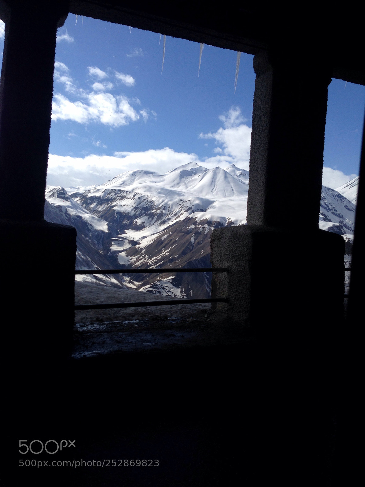 Apple iPhone 5 sample photo. Gudauri, kazbegi photography