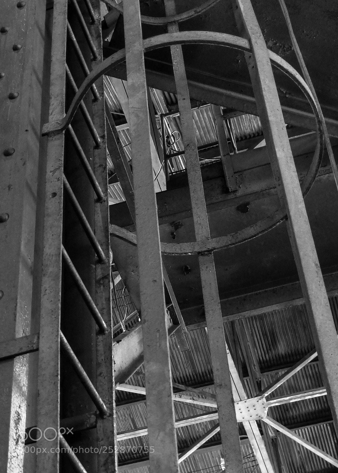 Panasonic Lumix DMC-FZ200 sample photo. The way up photography