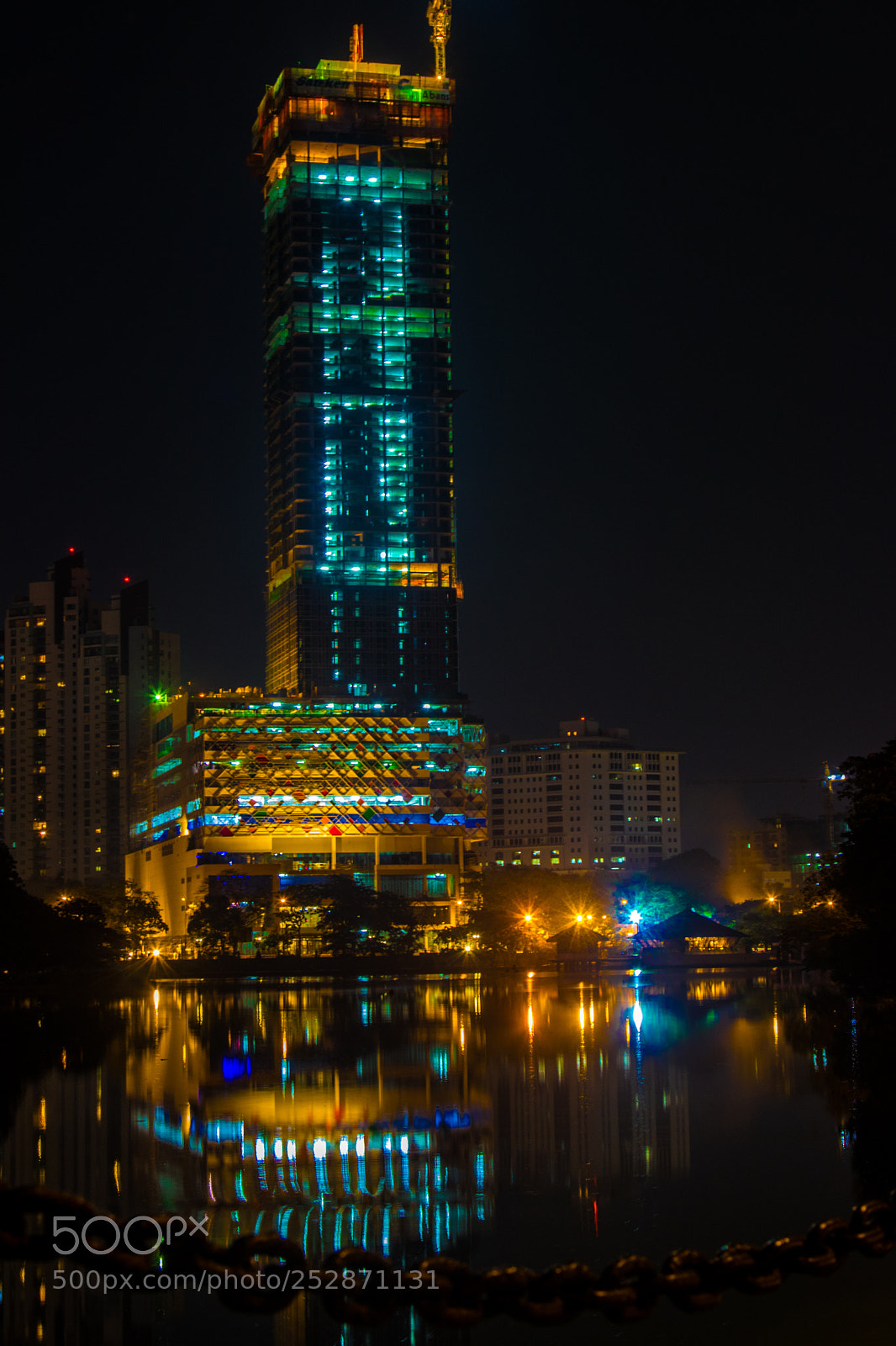 Canon EOS 800D (EOS Rebel T7i / EOS Kiss X9i) sample photo. Colombo @ night photography
