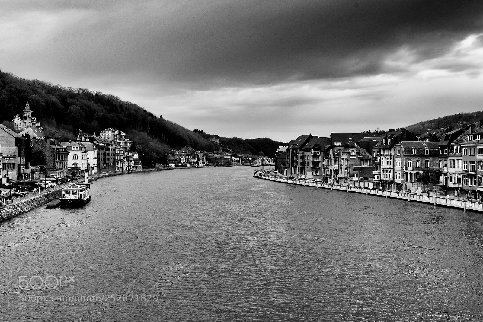 Canon EOS 600D (Rebel EOS T3i / EOS Kiss X5) sample photo. River meuse / dinant photography