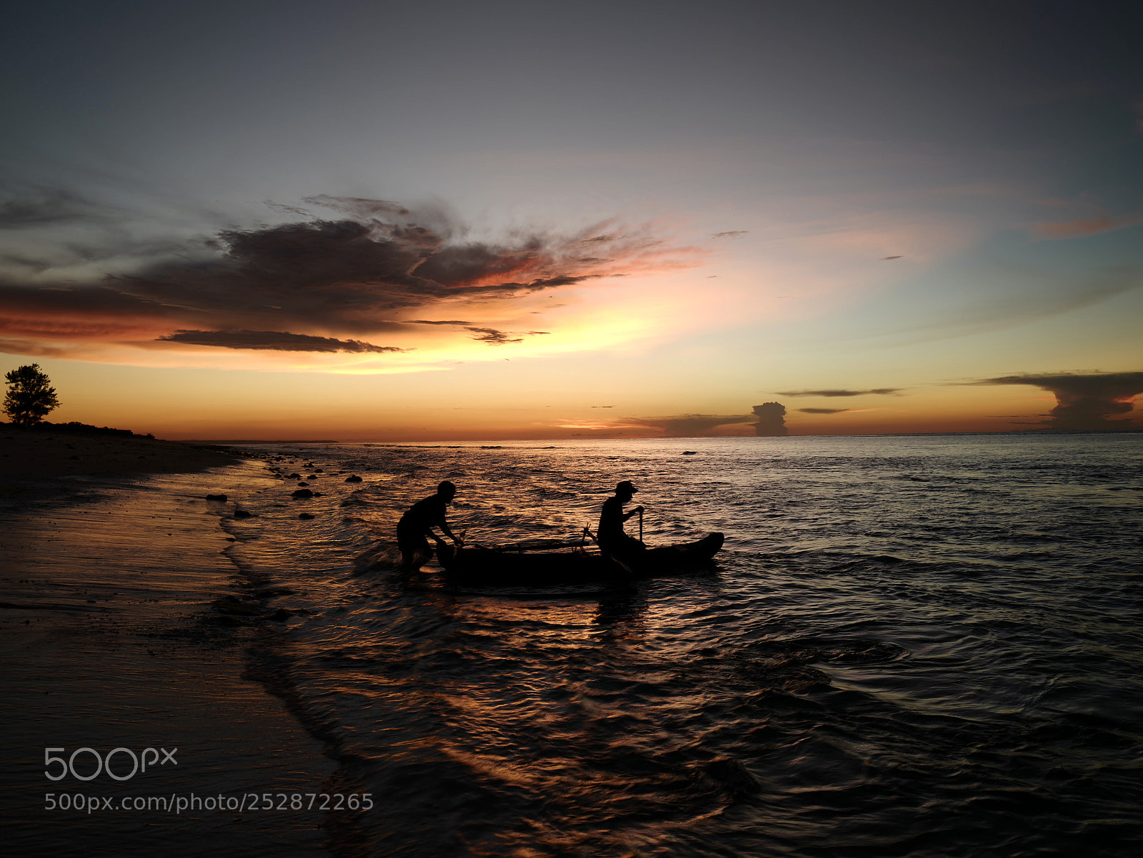 Leica SL (Typ 601) sample photo. Boat and fisherman  photography