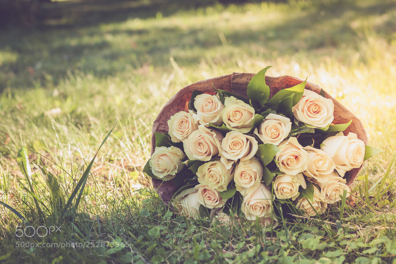 Canon EOS 5D Mark II sample photo. Wedding bouquet of white photography