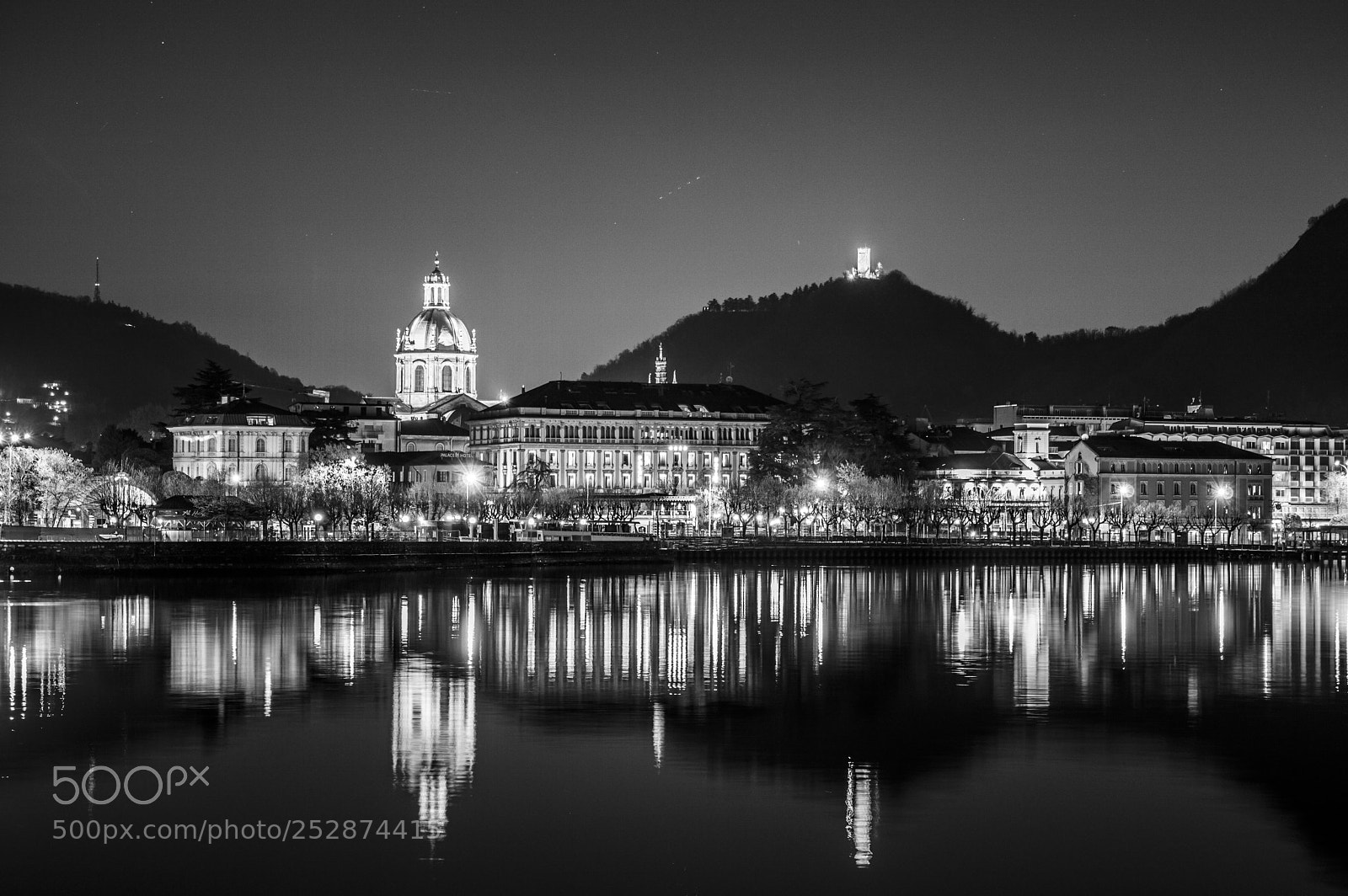 Nikon D3200 sample photo. Como and the night photography