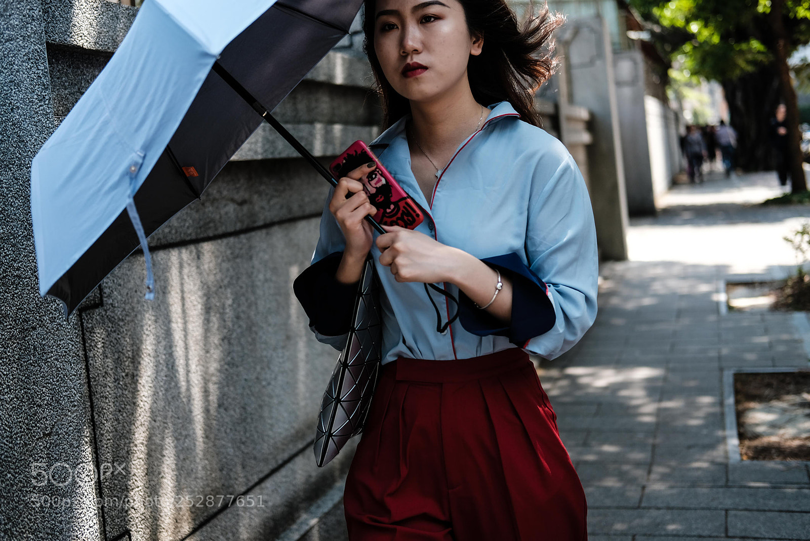 Fujifilm X-T20 sample photo. The umbrella girl photography