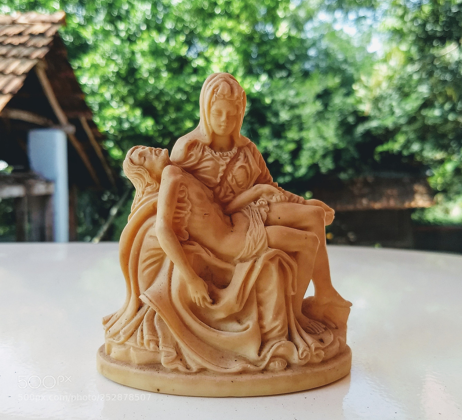 Motorola Moto G (5) Plus sample photo. ~beautiful statues photography