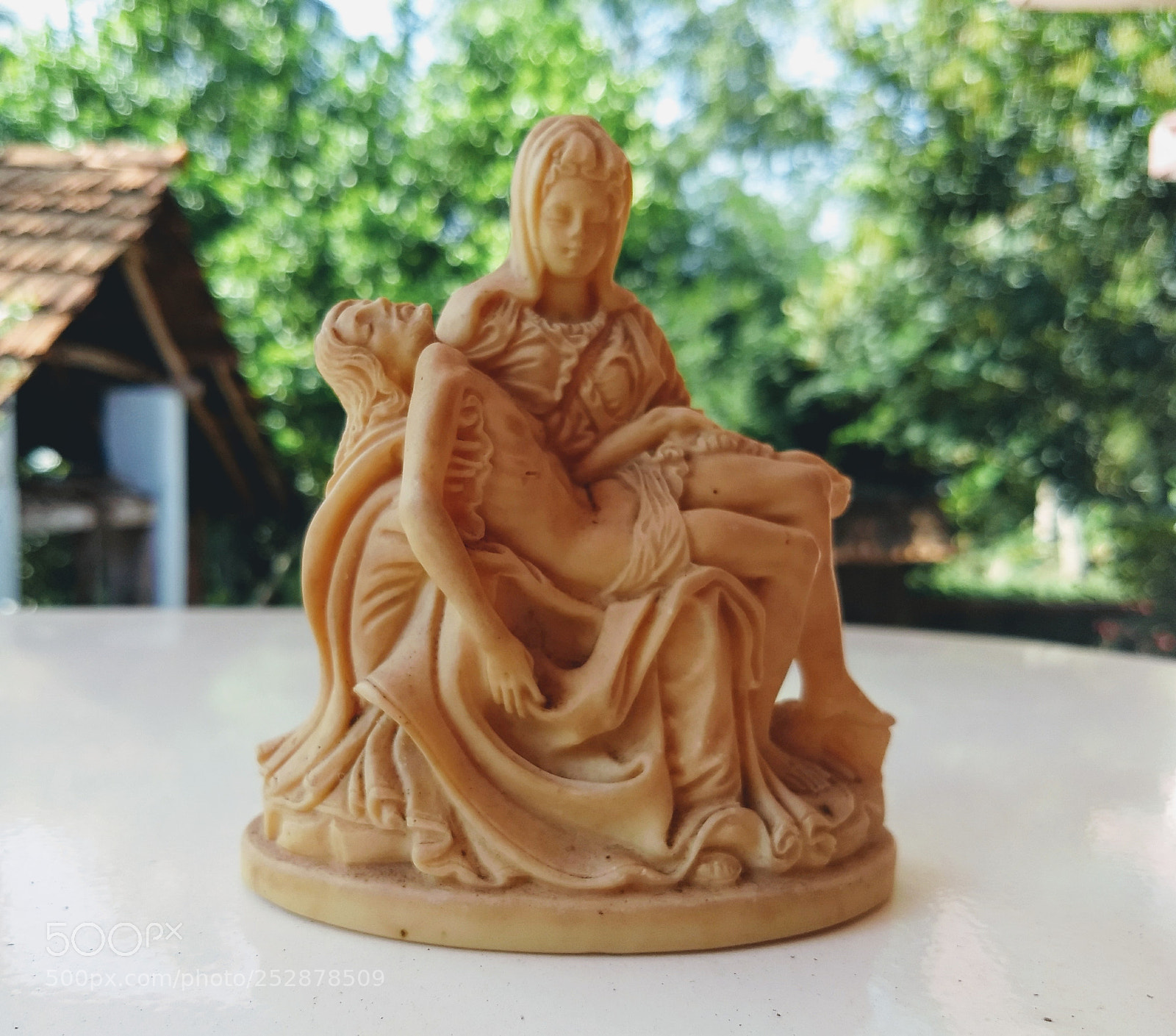 Motorola Moto G (5) Plus sample photo. ~beautiful statues photography