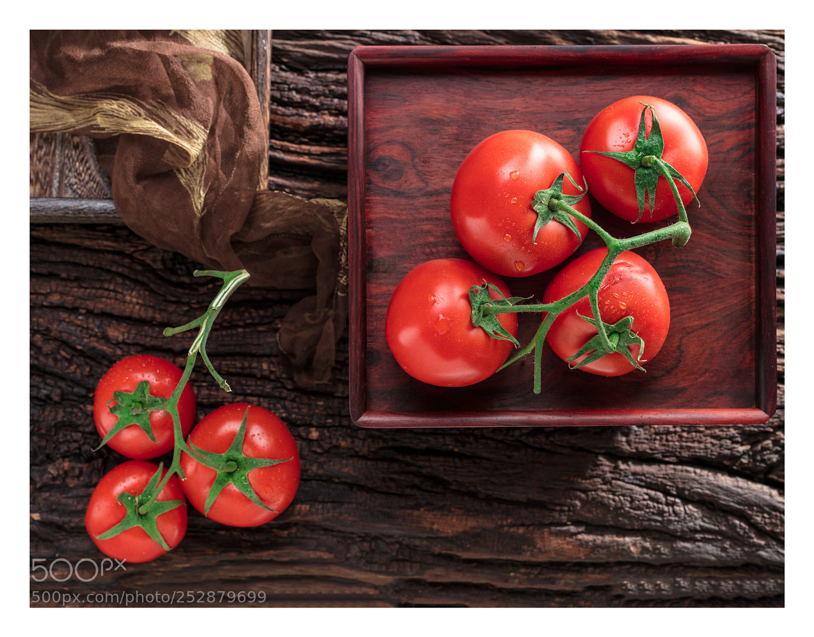 Canon EOS 5DS sample photo. Boxes and tomatoes photography