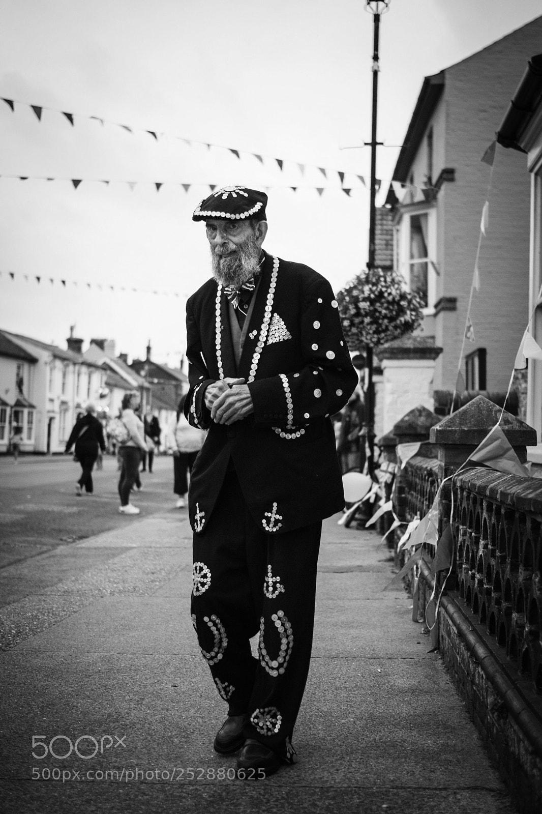 Fujifilm X-T1 sample photo. Old boy photography