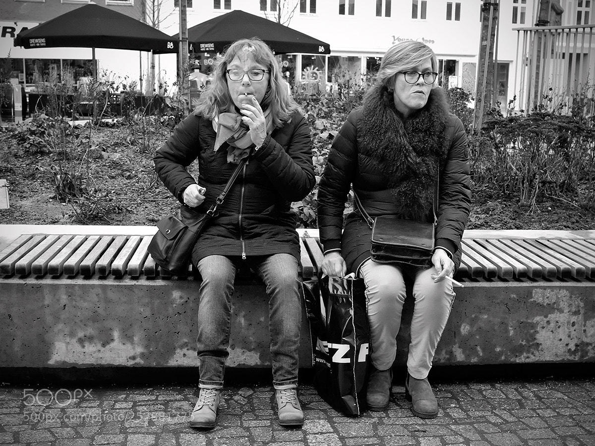 Fujifilm X-Pro2 sample photo. Smoke break pondering photography