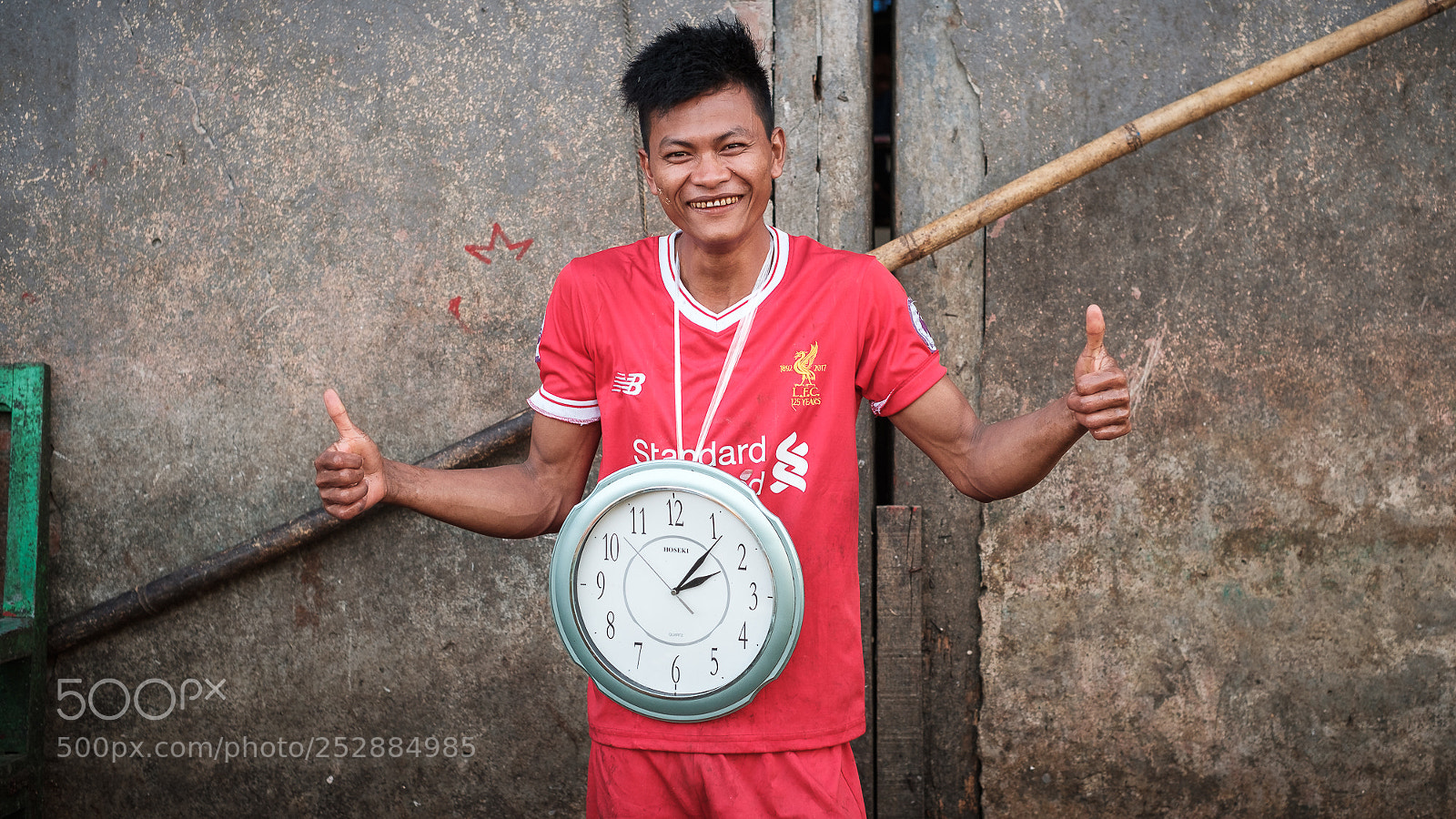 Fujifilm X-T2 sample photo. The clockman at the photography
