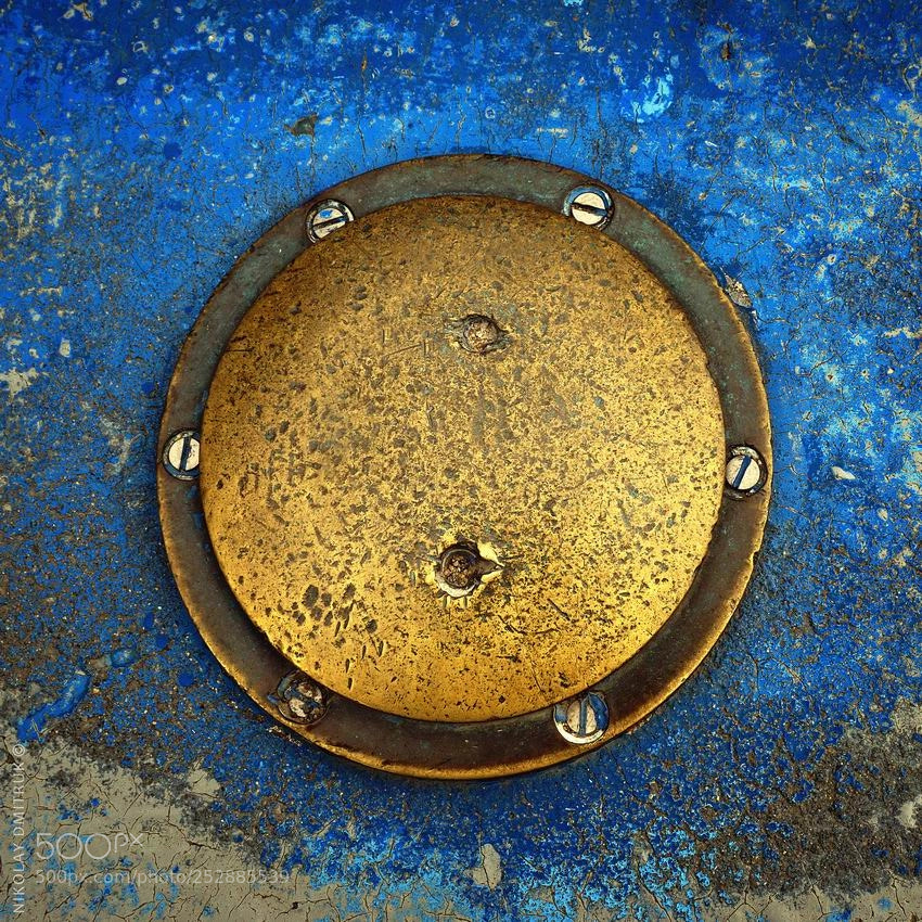 Sony a6000 sample photo. Gold on the blue photography