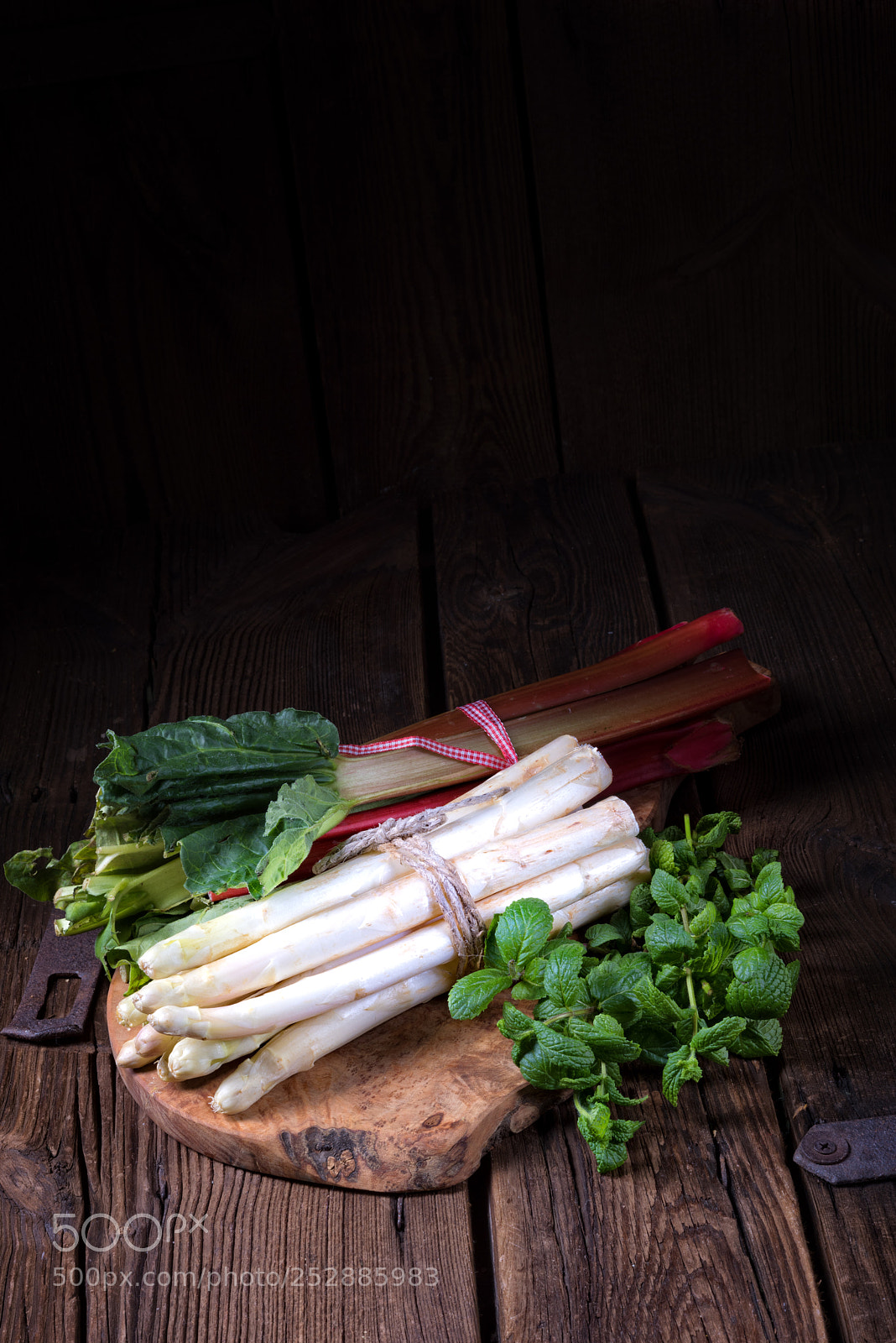 Nikon D810 sample photo. Delicious white asparagus photography