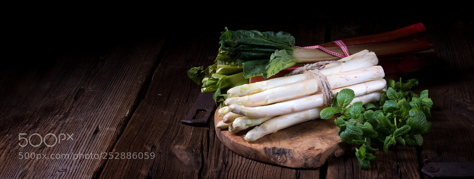 Nikon D810 sample photo. Delicious white asparagus photography